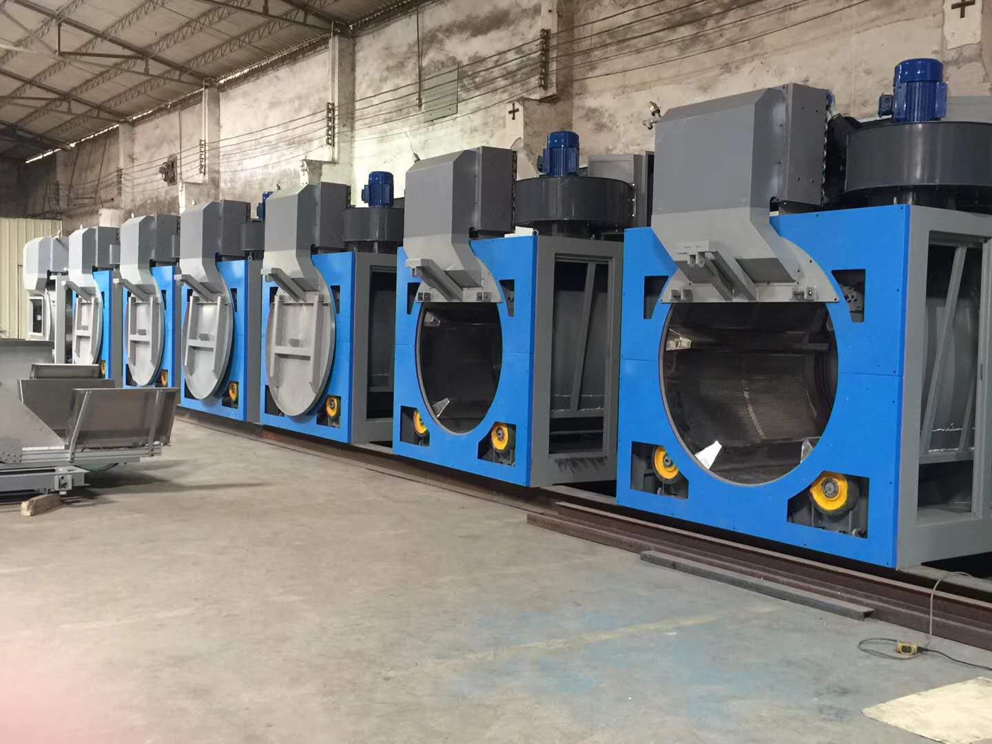 如何挑選優(yōu)質(zhì)的大型工業(yè)洗衣機 如何挑選優(yōu)質(zhì)的大型工業(yè)洗衣機